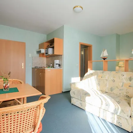 Apartment Appartementhaus Zum Strandkorb Kuehlungsborn