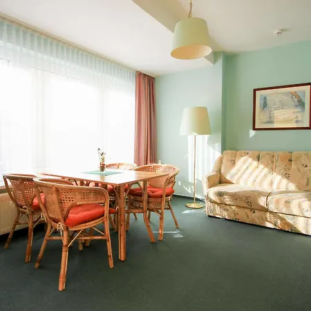 Apartment Appartementhaus Zum Strandkorb Kuehlungsborn