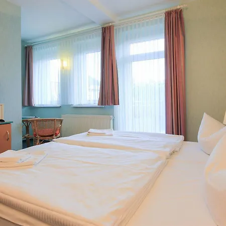 Apartment Appartementhaus Zum Strandkorb Kuehlungsborn
