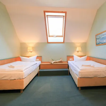 Apartment Appartementhaus Zum Strandkorb Kuehlungsborn